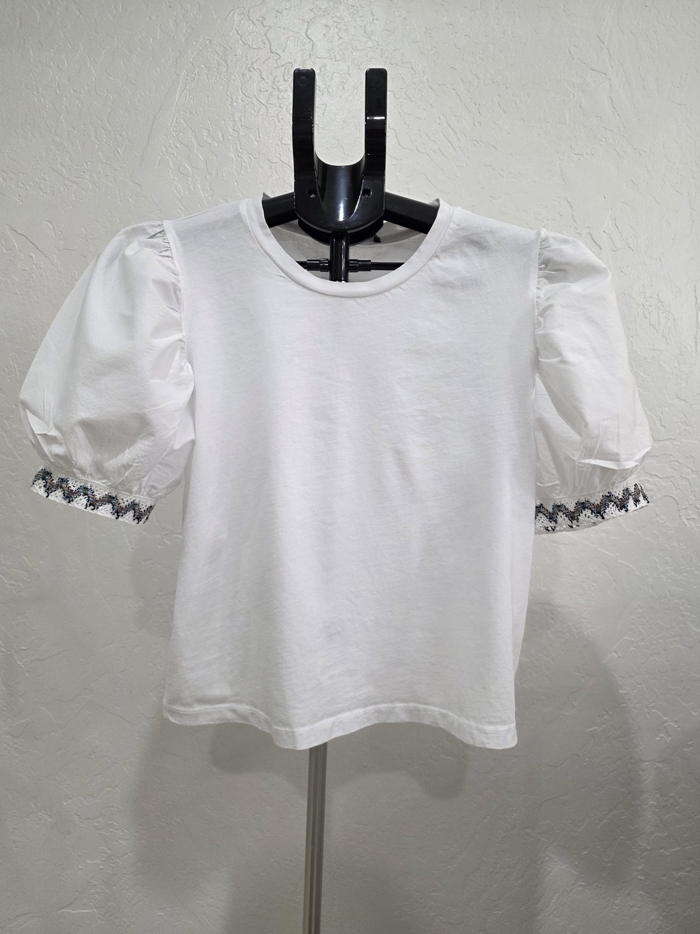 Zara White Puff Sleeve Top with Embroidered Cuff Detail